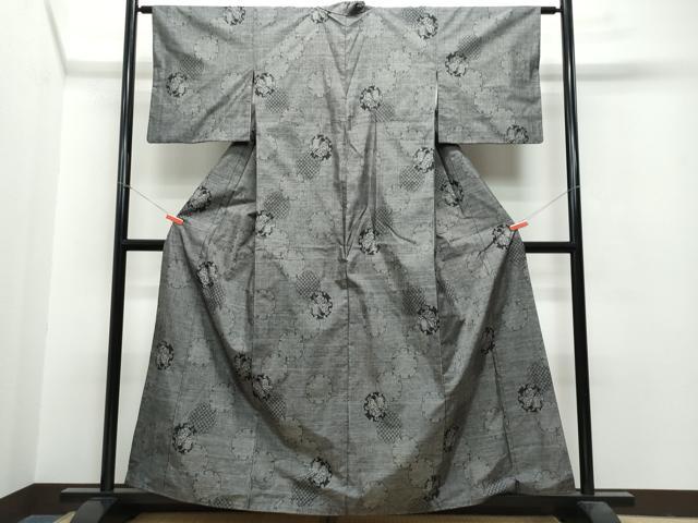 平和屋着物●本場大島紬　9マルキ　雪輪御所車花文　正絹　逸品　CAAR8338vf