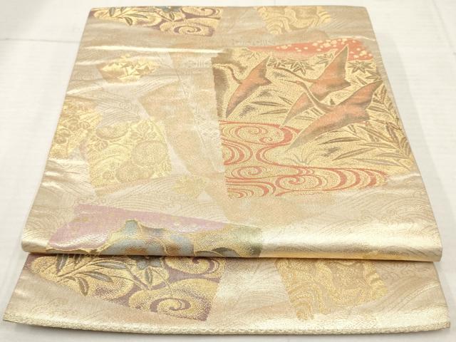 ■■■　サイズ　■■■ 長さ 436cm 幅 31cm程 ■■■　商品詳細　■■■ 【正絹・芯なし】 詳細に関しましては、画像をご確認ください。 大変上質な逸品になります。 お安く出品致しますので、是非この機会にいかがでしょうか？ ■■■　注意事項　■■■ ■モニター発色の具合により色合いが異なる場合がございます。 ■寸法は多少の誤差が生じる場合がございますのでご了承ください。 ■縫込みの長さが左右非対称の場合は短い部分を記載しております。 左右非対称であってもご返品・お値引き等の保証は出来かねますので、ご了承の上ご購入をお願い致します。 ■シミ等のチェックには注意を払っておりますが、見落としがある場合もございますし、個人の見解も様々ですので神経質な方のご購入はお控えください。 ■箪笥に入っておりました着物や帯なので畳みシワや匂いがあるものもございます。 ■お休みは基本的に土日祝となりますが、その他臨時でお休みする場合がございますのでご了承ください。 ■商品の発送は平日のみの発送となります。 ■夜間と土曜、日曜日はお問い合わせの回答が遅れる場合がございます。 ■当店では、お直し、紋入れ、お手入れ等は承っておりません。 ■生地の状態（ヤケ、経年劣化等）によってはサイズ直しが出来ない場合がございます。 その点もどうかご了承のうえ、ご購入をお願いいたします。 ■弊社で取り扱う商品は一点ものにつき、時期や在庫状況に応じて金額が変更となる場合がございます。 ■検針は行っておりません。予めご了承いただきますようお願いいたします。 ■【洗える着物】と記載のある商品におきましては、商品お届け後に洗濯を行ってしまってからのご返品にはご対応しかねます。 念の為、専門店でのお手入れをお願いいたします。 ■着物のサイズ目安は下記を参考ください↓ ＜女性着物＞　お端折り次第で＋5cm　−1cmが着用可能サイズ 　例）身丈170cmの場合、身長160cm〜175cm ＜男性着物＞　身丈＋約25cm〜27cm程が適応身長 　例）身丈155cmの場合、身長180〜182cm
