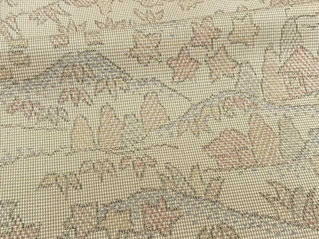 ■■■　サイズ　■■■ 身丈 158.5cm（肩から） 裄丈 63.5cm 袖丈 48cm　縫込み 5cm 袖幅 33cm 前幅 22.5cm 後幅 29cm 着物縫いこみ 内揚げ 0cm 裄 お袖側 約1cm　身頃側 約3cm ■■■　商品詳細　■■■ 【正絹】 状態は画像を添付しておりますので、そちらをご確認下さいますよう宜しくお願い致します。 大変上質な逸品になります。 お安く出品致しますので、是非この機会にいかがでしょうか？ ■■■　注意事項　■■■ ■モニター発色の具合により色合いが異なる場合がございます。 ■寸法は多少の誤差が生じる場合がございますのでご了承ください。 ■縫込みの長さが左右非対称の場合は短い部分を記載しております。 左右非対称であってもご返品・お値引き等の保証は出来かねますので、ご了承の上ご購入をお願い致します。 ■シミ等のチェックには注意を払っておりますが、見落としがある場合もございますし、個人の見解も様々ですので神経質な方のご購入はお控えください。 ■箪笥に入っておりました着物や帯なので畳みシワや匂いがあるものもございます。 ■お休みは基本的に土日祝となりますが、その他臨時でお休みする場合がございますのでご了承ください。 ■商品の発送は平日のみの発送となります。 ■夜間と土曜、日曜日はお問い合わせの回答が遅れる場合がございます。 ■当店では、お直し、紋入れ、お手入れ等は承っておりません。 ■生地の状態（ヤケ、経年劣化等）によってはサイズ直しが出来ない場合がございます。 その点もどうかご了承のうえ、ご購入をお願いいたします。 ■弊社で取り扱う商品は一点ものにつき、時期や在庫状況に応じて金額が変更となる場合がございます。 ■検針は行っておりません。予めご了承いただきますようお願いいたします。 ■【洗える着物】と記載のある商品におきましては、商品お届け後に洗濯を行ってしまってからのご返品にはご対応しかねます。 念の為、専門店でのお手入れをお願いいたします。 ■着物のサイズ目安は下記を参考ください↓ ＜女性着物＞　お端折り次第で＋5?　−10?が着用可能サイズ 　例）身丈170?の場合、身長160?〜175? ＜男性着物＞　身丈＋約25?〜27?程が適応身長 　例）身丈155?の場合、身長180〜182?