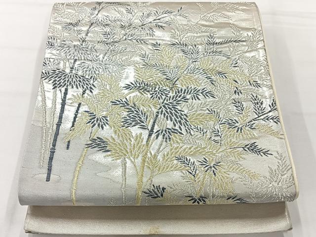 ■■■　サイズ　■■■ 長さ 428cm 幅 30cm程 ■■■　商品詳細　■■■ 【正絹・未仕立て】 詳細に関しましては、画像をご確認ください。 大変上質な逸品になります。 お安く出品致しますので、是非この機会にいかがでしょうか？ ■■■　注意事項　■■■ ■モニター発色の具合により色合いが異なる場合がございます。 ■寸法は多少の誤差が生じる場合がございますのでご了承ください。 ■縫込みの長さが左右非対称の場合は短い部分を記載しております。 左右非対称であってもご返品・お値引き等の保証は出来かねますので、ご了承の上ご購入をお願い致します。 ■シミ等のチェックには注意を払っておりますが、見落としがある場合もございますし、個人の見解も様々ですので神経質な方のご購入はお控えください。 ■箪笥に入っておりました着物や帯なので畳みシワや匂いがあるものもございます。 ■お休みは基本的に土日祝となりますが、その他臨時でお休みする場合がございますのでご了承ください。 ■商品の発送は平日のみの発送となります。 ■夜間と土曜、日曜日はお問い合わせの回答が遅れる場合がございます。 ■当店では、お直し、紋入れ、お手入れ等は承っておりません。 ■生地の状態（ヤケ、経年劣化等）によってはサイズ直しが出来ない場合がございます。 その点もどうかご了承のうえ、ご購入をお願いいたします。 ■弊社で取り扱う商品は一点ものにつき、時期や在庫状況に応じて金額が変更となる場合がございます。 ■検針は行っておりません。予めご了承いただきますようお願いいたします。 ■【洗える着物】と記載のある商品におきましては、商品お届け後に洗濯を行ってしまってからのご返品にはご対応しかねます。 念の為、専門店でのお手入れをお願いいたします。 ■着物のサイズ目安は下記を参考ください↓ ＜女性着物＞　お端折り次第で＋5cm　−1cmが着用可能サイズ 　例）身丈170cmの場合、身長160cm〜175cm ＜男性着物＞　身丈＋約25cm〜27cm程が適応身長 　例）身丈155cmの場合、身長180〜182cm