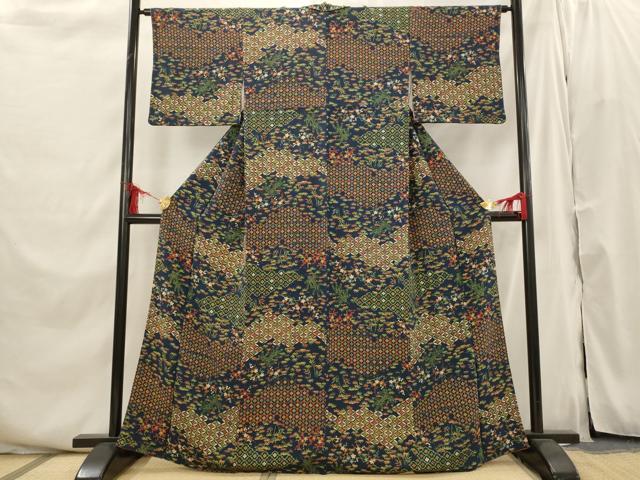 Full-Length Under-Kimono - 平和屋着物■上質な小紋　松竹梅吉祥文様　鬼しぼ縮緬　正絹　逸品　AABI6376st
