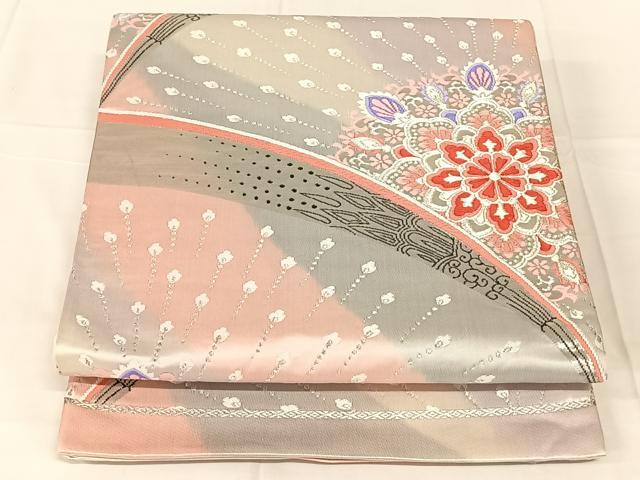 ■■■　サイズ　■■■ 長さ 428cm 幅 31cm程 ■■■　商品詳細　■■■ 【正絹】 詳細に関しましては、画像をご確認ください。 大変上質な逸品になります。 お安く出品致しますので、是非この機会にいかがでしょうか？ ※汚れ等に関しましては、着用時には見えない部分になるかと思いますのであまり気にならずお召になれるかと思います。 ■■■　注意事項　■■■ ■モニター発色の具合により色合いが異なる場合がございます。 ■寸法は多少の誤差が生じる場合がございますのでご了承ください。 ■縫込みの長さが左右非対称の場合は短い部分を記載しております。 左右非対称であってもご返品・お値引き等の保証は出来かねますので、ご了承の上ご購入をお願い致します。 ■シミ等のチェックには注意を払っておりますが、見落としがある場合もございますし、個人の見解も様々ですので神経質な方のご購入はお控えください。 ■汚れやシミの種類につきましては、専門ではない為、正確な判別が難しく商品説明では種類を特定せず、汚れやシミと記載させております。 恐れ入りますが、ご了承くださいますようお願い申し上げます。 ■箪笥に入っておりました着物や帯なので畳みシワや匂いがあるものもございます。 ■お休みは基本的に土日祝となりますが、その他臨時でお休みする場合がございますのでご了承ください。 ■商品の発送は平日のみの発送となります。 ■夜間と土曜、日曜日はお問い合わせの回答が遅れる場合がございます。 ■当店では、お直し、紋入れ、お手入れ等は承っておりません。 ■生地の状態（ヤケ、経年劣化等）によってはサイズ直しが出来ない場合がございます。 その点もどうかご了承のうえ、ご購入をお願いいたします。 ■弊社で取り扱う商品は一点ものにつき、時期や在庫状況に応じて金額が変更となる場合がございます。 ■検針は行っておりません。予めご了承いただきますようお願いいたします。 ■【洗える着物】と記載のある商品におきましては、商品お届け後に洗濯を行ってしまってからのご返品にはご対応しかねます。 念の為、専門店でのお手入れをお願いいたします。 ■写真に写っている物が全てになります。それ以外の付属品はございませんのでご了承ください。 ■状態に関する写真につきましては、掲載可能な写真枚数に限りがあるため、各箇所につき1枚参考画像を掲載しております。 ■着物のサイズ目安は下記を参考ください↓ ＜女性着物＞　お端折り次第で＋5cm　−1cmが着用可能サイズ 　例）身丈170cmの場合、身長160cm〜175cm ＜男性着物＞　身丈＋約25cm〜27cm程が適応身長 　例）身丈155cmの場合、身長180〜182cm