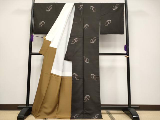 平和屋の平和屋着物●極上　本場大島紬　9マルキ　地空き　舞花文　逸品　未使用　CYAA4071s6｜アングル3