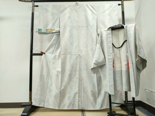 平和屋着物●男性 本場大島紬 アンサンブル 白大島 雪輪吉祥花蝶文 大山謹製 証紙付き 正絹 逸品 CAAS7116yc 平和屋着物●男性 本場大島紬 アンサンブル 白大島 雪輪吉祥花蝶文 大山謹製 証紙付き 正絹 逸品 CAAS7116yc