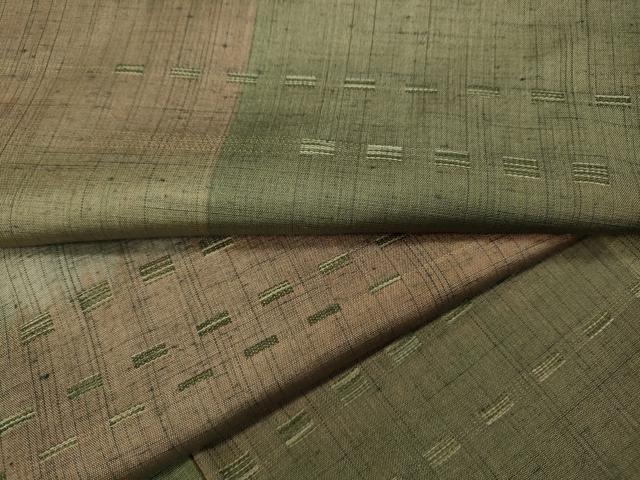 ■■■　サイズ　■■■ 身丈 156cm（肩から） 裄丈 69.5cm 袖丈 50cm　縫込み 1cm 袖幅 35.5cm 前幅 26cm 後幅 33cm 着物縫いこみ 内揚げ 0cm 裄 お袖側 約1cm　身頃側 約1cm ■■■　商品詳...