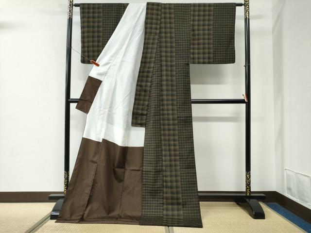平和屋の平和屋着物●上質な紬　変わり格子　黒地　ロング丈　正絹　逸品　CABE2268yc｜アングル3