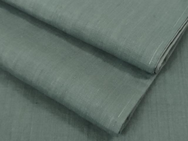 ■■■　サイズ　■■■ 身丈 160.5cm（肩から） 裄丈 68cm 袖丈 49cm 縫込み 3cm 袖幅 34.5cm 前幅 25cm 後幅 29cm 着物縫いこみ 内揚げ 2cm 裄 お袖側 約 2.5cm　身頃側 約 1.5cm ■■■　商品詳細　■■■ 【正絹・未使用】 状態は特に目立ったシミ汚れなどもなく大変良い状態です。 着物は人とともに、またそれ以上に永くある、生きた証となるようなもの。 その重みを負えるほどの「もの」はあまり多くはありません。 本場結城紬は、そうした数すくないもののひとつです。 「三代着て味が出る」といわれる紬の最高峰「結城」は、 茨城県や栃木県が主な生産地で、軽くてふんわり暖かく 身体を包み込んでくれるような布地と、独特の風合いが魅力的な絹織物です。 大変上質な極上の逸品になります。 お安く出品致しますので、是非この機会にいかがでしょうか？ ■■■　注意事項　■■■ ■モニター発色の具合により色合いが異なる場合がございます。 ■寸法は多少の誤差が生じる場合がございますのでご了承ください。 ■縫込みの長さが左右非対称の場合は短い部分を記載しております。 左右非対称であってもご返品・お値引き等の保証は出来かねますので、ご了承の上ご購入をお願い致します。 ■シミ等のチェックには注意を払っておりますが、見落としがある場合もございますし、個人の見解も様々ですので神経質な方のご購入はお控えください。 ■箪笥に入っておりました着物や帯なので畳みシワや匂いがあるものもございます。 ■お休みは基本的に土日祝となりますが、その他臨時でお休みする場合がございますのでご了承ください。 ■商品の発送は平日のみの発送となります。 ■夜間と土曜、日曜日はお問い合わせの回答が遅れる場合がございます。 ■当店では、お直し、紋入れ、お手入れ等は承っておりません。 ■生地の状態（ヤケ、経年劣化等）によってはサイズ直しが出来ない場合がございます。 その点もどうかご了承のうえ、ご購入をお願いいたします。 ■弊社で取り扱う商品は一点ものにつき、時期や在庫状況に応じて金額が変更となる場合がございます。 ■検針は行っておりません。予めご了承いただきますようお願いいたします。 ■【洗える着物】と記載のある商品におきましては、商品お届け後に洗濯を行ってしまってからのご返品にはご対応しかねます。 念の為、専門店でのお手入れをお願いいたします。 ■着物のサイズ目安は下記を参考ください↓ ＜女性着物＞　お端折り次第で＋5?　−10?が着用可能サイズ 　例）身丈170?の場合、身長160?〜175? ＜男性着物＞　身丈＋約25?〜27?程が適応身長 　例）身丈155?の場合、身長180〜182?