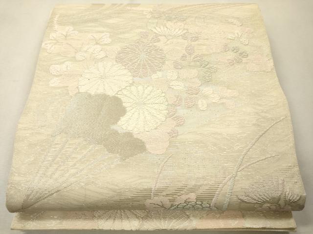 ■■■　サイズ　■■■ 長さ 432cm 幅 30.5cm程 ■■■　商品詳細　■■■ 【正絹】 状態は接写画像のように表地所々・裏地に薄い汚れがございます。 大変上質な逸品になりますのでぜひお手入れをされてお召しになられてはいかがでしょうか。 お安く出品致しますので、是非この機会にいかがでしょうか？ ■■■　注意事項　■■■ ■モニター発色の具合により色合いが異なる場合がございます。 ■寸法は多少の誤差が生じる場合がございますのでご了承ください。 ■縫込みの長さが左右非対称の場合は短い部分を記載しております。 左右非対称であってもご返品・お値引き等の保証は出来かねますので、ご了承の上ご購入をお願い致します。 ■シミ等のチェックには注意を払っておりますが、見落としがある場合もございますし、個人の見解も様々ですので神経質な方のご購入はお控えください。 ■箪笥に入っておりました着物や帯なので畳みシワや匂いがあるものもございます。 ■お休みは基本的に土日祝となりますが、その他臨時でお休みする場合がございますのでご了承ください。 ■商品の発送は平日のみの発送となります。 ■夜間と土曜、日曜日はお問い合わせの回答が遅れる場合がございます。 ■当店では、お直し、紋入れ、お手入れ等は承っておりません。 ■生地の状態（ヤケ、経年劣化等）によってはサイズ直しが出来ない場合がございます。 その点もどうかご了承のうえ、ご購入をお願いいたします。 ■弊社で取り扱う商品は一点ものにつき、時期や在庫状況に応じて金額が変更となる場合がございます。 ■検針は行っておりません。予めご了承いただきますようお願いいたします。 ■【洗える着物】と記載のある商品におきましては、商品お届け後に洗濯を行ってしまってからのご返品にはご対応しかねます。 念の為、専門店でのお手入れをお願いいたします。 ■着物のサイズ目安は下記を参考ください↓ ＜女性着物＞　お端折り次第で＋5cm　−1cmが着用可能サイズ 　例）身丈170cmの場合、身長160cm〜175cm ＜男性着物＞　身丈＋約25cm〜27cm程が適応身長 　例）身丈155cmの場合、身長180〜182cm
