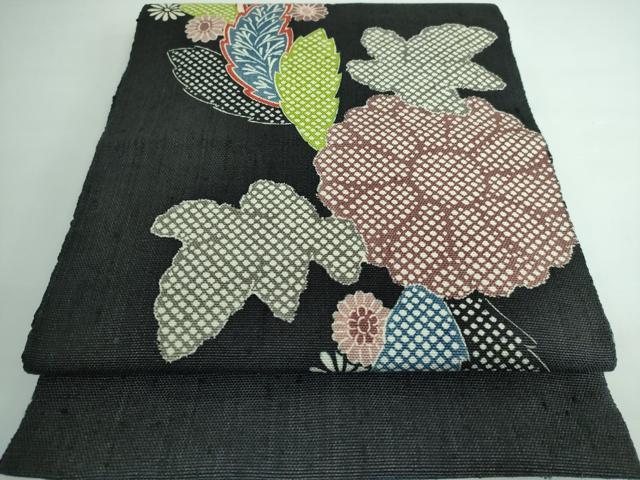 平和屋本店■極上 和染紅型 栗山紅型 栗山吉三郎 八寸名古屋帯 紬地 草花文 黒地 逸品 DZAA5281kh5