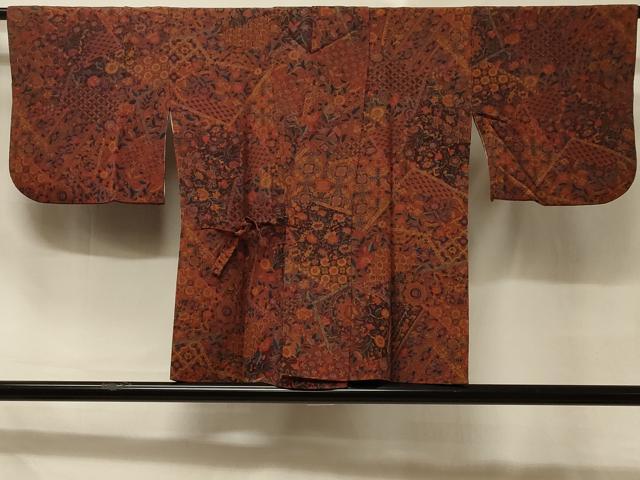 Rakuten - 平和屋着物＃道中着　吉祥草花文　鬼しぼ縮緬　正絹　逸品　CABD7669in