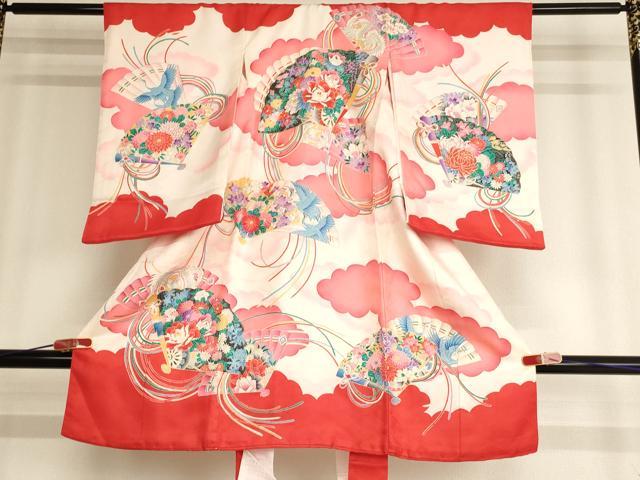 ■■■　サイズ　■■■ 【着物】 身丈 98.5cm（肩から） 裄丈 46cm 袖丈 55.5cm ■■■　商品詳細　■■■ 産着【正絹】の状態は接写画像のように表地所々・胴裏に汚れがございます。 長襦袢【化繊】の状態は接写画像のように表地所々・裏地に汚れがございます。 大変上質な逸品になりますのでぜひお手入れをされてお召しになられてはいかがでしょうか。 お安く出品致しますので、是非この機会にいかがでしょうか？ ※長襦袢は着物とセットになっております。 ■■■　注意事項　■■■ ■モニター発色の具合により色合いが異なる場合がございます。 ■寸法は多少の誤差が生じる場合がございますのでご了承ください。 ■縫込みの長さが左右非対称の場合は短い部分を記載しております。 左右非対称であってもご返品・お値引き等の保証は出来かねますので、ご了承の上ご購入をお願い致します。 ■シミ等のチェックには注意を払っておりますが、見落としがある場合もございますし、個人の見解も様々ですので神経質な方のご購入はお控えください。 ■箪笥に入っておりました着物や帯なので畳みシワや匂いがあるものもございます。 ■お休みは基本的に土日祝となりますが、その他臨時でお休みする場合がございますのでご了承ください。 ■商品の発送は平日のみの発送となります。 ■夜間と土曜、日曜日はお問い合わせの回答が遅れる場合がございます。 ■当店では、お直し、紋入れ、お手入れ等は承っておりません。 ■生地の状態（ヤケ、経年劣化等）によってはサイズ直しが出来ない場合がございます。 その点もどうかご了承のうえ、ご購入をお願いいたします。 ■弊社で取り扱う商品は一点ものにつき、時期や在庫状況に応じて金額が変更となる場合がございます。 ■検針は行っておりません。予めご了承いただきますようお願いいたします。 ■【洗える着物】と記載のある商品におきましては、商品お届け後に洗濯を行ってしまってからのご返品にはご対応しかねます。 念の為、専門店でのお手入れをお願いいたします。 ■着物のサイズ目安は下記を参考ください↓ ＜女性着物＞　お端折り次第で＋5cm　−1cmが着用可能サイズ 　例）身丈170cmの場合、身長160cm〜175cm ＜男性着物＞　身丈＋約25cm〜27cm程が適応身長 　例）身丈155cmの場合、身長180〜182cm