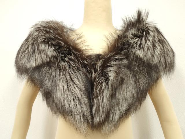 ■■■　サイズ　■■■ 長さ　　　118cm 最大幅　　　18cm ■■■　商品詳細　■■■ 状態は特に目立ったシミ汚れなどもなく大変良い状態です。 大変上質な逸品になります。 お安く出品致しますので、是非この機会にいかがでしょうか？ ■■■　注意事項　■■■ ■モニター発色の具合により色合いが異なる場合がございます。 ■寸法は多少の誤差が生じる場合がございますのでご了承ください。 ■縫込みの長さが左右非対称の場合は短い部分を記載しております。 左右非対称であってもご返品・お値引き等の保証は出来かねますので、ご了承の上ご購入をお願い致します。 ■シミ等のチェックには注意を払っておりますが、見落としがある場合もございますし、個人の見解も様々ですので神経質な方のご購入はお控えください。 ■箪笥に入っておりました着物や帯なので畳みシワや匂いがあるものもございます。 ■お休みは基本的に土日祝となりますが、その他臨時でお休みする場合がございますのでご了承ください。 ■商品の発送は平日のみの発送となります。 ■夜間と土曜、日曜日はお問い合わせの回答が遅れる場合がございます。 ■当店では、お直し、紋入れ、お手入れ等は承っておりません。 ■生地の状態（ヤケ、経年劣化等）によってはサイズ直しが出来ない場合がございます。 その点もどうかご了承のうえ、ご購入をお願いいたします。 ■弊社で取り扱う商品は一点ものにつき、時期や在庫状況に応じて金額が変更となる場合がございます。 ■検針は行っておりません。予めご了承いただきますようお願いいたします。 ■【洗える着物】と記載のある商品におきましては、商品お届け後に洗濯を行ってしまってからのご返品にはご対応しかねます。 念の為、専門店でのお手入れをお願いいたします。 ■着物のサイズ目安は下記を参考ください↓ ＜女性着物＞　お端折り次第で＋5cm　−1cmが着用可能サイズ 　例）身丈170cmの場合、身長160cm〜175cm ＜男性着物＞　身丈＋約25cm〜27cm程が適応身長 　例）身丈155cmの場合、身長180〜182cm