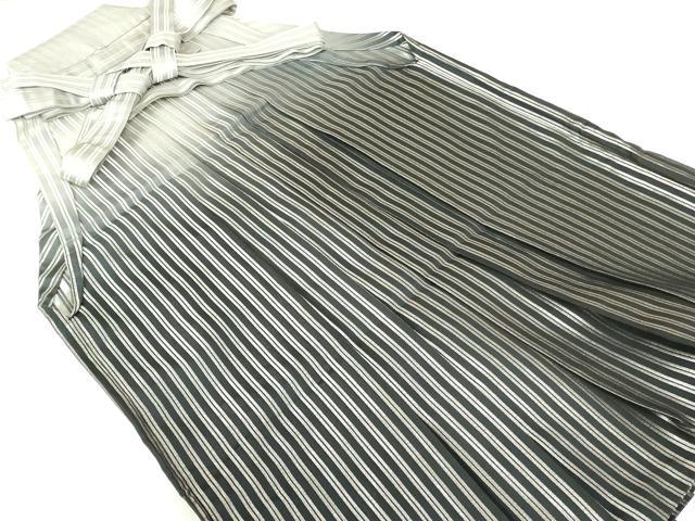 ■■■　サイズ　■■■ 紐下丈　約85cm ■■■　商品詳細　■■■ 【交織】 状態は特に目立ったシミ汚れなどもなく大変良い状態です。 お安く出品致しますので、是非この機会にいかがでしょうか？ ■■■　注意事項　■■■ ■モニター発色の具合により色合いが異なる場合がございます。 ■寸法は多少の誤差が生じる場合がございますのでご了承ください。 ■縫込みの長さが左右非対称の場合は短い部分を記載しております。 左右非対称であってもご返品・お値引き等の保証は出来かねますので、ご了承の上ご購入をお願い致します。 ■シミ等のチェックには注意を払っておりますが、見落としがある場合もございますし、個人の見解も様々ですので神経質な方のご購入はお控えください。 ■箪笥に入っておりました着物や帯なので畳みシワや匂いがあるものもございます。 ■お休みは基本的に土日祝となりますが、その他臨時でお休みする場合がございますのでご了承ください。 ■商品の発送は平日のみの発送となります。 ■夜間と土曜、日曜日はお問い合わせの回答が遅れる場合がございます。 ■当店では、お直し、紋入れ、お手入れ等は承っておりません。 ■生地の状態（ヤケ、経年劣化等）によってはサイズ直しが出来ない場合がございます。 その点もどうかご了承のうえ、ご購入をお願いいたします。 ■弊社で取り扱う商品は一点ものにつき、時期や在庫状況に応じて金額が変更となる場合がございます。 ■検針は行っておりません。予めご了承いただきますようお願いいたします。 ■【洗える着物】と記載のある商品におきましては、商品お届け後に洗濯を行ってしまってからのご返品にはご対応しかねます。 念の為、専門店でのお手入れをお願いいたします。 ■写真に写っている物が全てになります。それ以外の付属品はございませんのでご了承ください。 ■状態に関する写真につきましては、掲載可能な写真枚数に限りがあるため、各箇所につき1枚参考画像を掲載しております。 ■着物のサイズ目安は下記を参考ください↓ ＜女性着物＞　お端折り次第で＋5cm　−1cmが着用可能サイズ 　例）身丈170cmの場合、身長160cm〜175cm ＜男性着物＞　身丈＋約25cm〜27cm程が適応身長 　例）身丈155cmの場合、身長180〜182cm