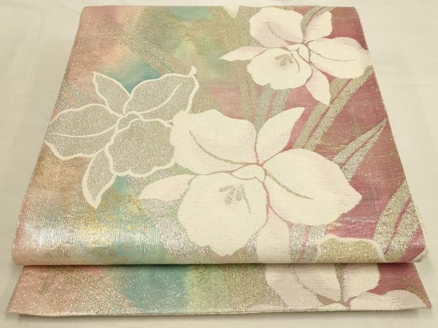 ■■■　サイズ　■■■ 長さ 436cm 幅 31cm程 ■■■　商品詳細　■■■ 【正絹】 詳細に関しましては、画像をご確認ください。 大変上質な逸品になります。 お安く出品致しますので、是非この機会にいかがでしょうか？ ■■■　注意事項　■■■ ■モニター発色の具合により色合いが異なる場合がございます。 ■寸法は多少の誤差が生じる場合がございますのでご了承ください。 ■縫込みの長さが左右非対称の場合は短い部分を記載しております。 左右非対称であってもご返品・お値引き等の保証は出来かねますので、ご了承の上ご購入をお願い致します。 ■シミ等のチェックには注意を払っておりますが、見落としがある場合もございますし、個人の見解も様々ですので神経質な方のご購入はお控えください。 ■箪笥に入っておりました着物や帯なので畳みシワや匂いがあるものもございます。 ■お休みは基本的に土日祝となりますが、その他臨時でお休みする場合がございますのでご了承ください。 ■商品の発送は平日のみの発送となります。 ■夜間と土曜、日曜日はお問い合わせの回答が遅れる場合がございます。 ■当店では、お直し、紋入れ、お手入れ等は承っておりません。 ■生地の状態（ヤケ、経年劣化等）によってはサイズ直しが出来ない場合がございます。 その点もどうかご了承のうえ、ご購入をお願いいたします。 ■弊社で取り扱う商品は一点ものにつき、時期や在庫状況に応じて金額が変更となる場合がございます。 ■検針は行っておりません。予めご了承いただきますようお願いいたします。 ■【洗える着物】と記載のある商品におきましては、商品お届け後に洗濯を行ってしまってからのご返品にはご対応しかねます。 念の為、専門店でのお手入れをお願いいたします。 ■着物のサイズ目安は下記を参考ください↓ ＜女性着物＞　お端折り次第で＋5cm　−1cmが着用可能サイズ 　例）身丈170cmの場合、身長160cm〜175cm ＜男性着物＞　身丈＋約25cm〜27cm程が適応身長 　例）身丈155cmの場合、身長180〜182cm