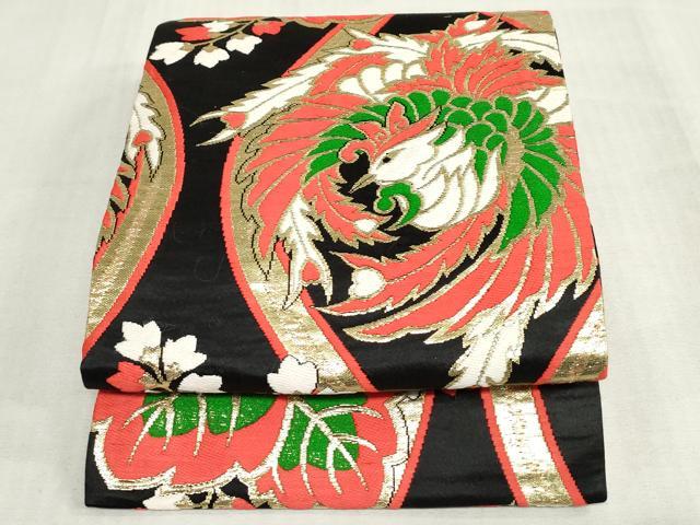 ■■■　サイズ　■■■ 長さ 352cm　幅 21cm程 ■■■　商品詳細　■■■ 【正絹】 状態は締めてはおりますが 特に目立ったシミ汚れなどもなく大変良い状態です。 大変上質な逸品になります。 お安く出品致しますので、是非この機会にいかがでしょうか？ ※アンティークになりますのでお品物の状態の感じ方には個人差がございます。ご理解の上でのご入札をお願い致します。 ■■■　注意事項　■■■ ■モニター発色の具合により色合いが異なる場合がございます。 ■寸法は多少の誤差が生じる場合がございますのでご了承ください。 ■縫込みの長さが左右非対称の場合は短い部分を記載しております。 左右非対称であってもご返品・お値引き等の保証は出来かねますので、ご了承の上ご購入をお願い致します。 ■シミ等のチェックには注意を払っておりますが、見落としがある場合もございますし、個人の見解も様々ですので神経質な方のご購入はお控えください。 ■箪笥に入っておりました着物や帯なので畳みシワや匂いがあるものもございます。 ■お休みは基本的に土日祝となりますが、その他臨時でお休みする場合がございますのでご了承ください。 ■商品の発送は平日のみの発送となります。 ■夜間と土曜、日曜日はお問い合わせの回答が遅れる場合がございます。 ■当店では、お直し、紋入れ、お手入れ等は承っておりません。 ■生地の状態（ヤケ、経年劣化等）によってはサイズ直しが出来ない場合がございます。 その点もどうかご了承のうえ、ご購入をお願いいたします。 ■弊社で取り扱う商品は一点ものにつき、時期や在庫状況に応じて金額が変更となる場合がございます。 ■検針は行っておりません。予めご了承いただきますようお願いいたします。 ■【洗える着物】と記載のある商品におきましては、商品お届け後に洗濯を行ってしまってからのご返品にはご対応しかねます。 念の為、専門店でのお手入れをお願いいたします。 ■写真に写っている物が全てになります。それ以外の付属品はございませんのでご了承ください。 ■状態に関する写真につきましては、掲載可能な写真枚数に限りがあるため、各箇所につき1枚参考画像を掲載しております。 ■着物のサイズ目安は下記を参考ください↓ ＜女性着物＞　お端折り次第で＋5cm　−1cmが着用可能サイズ 　例）身丈170cmの場合、身長160cm〜175cm ＜男性着物＞　身丈＋約25cm〜27cm程が適応身長 　例）身丈155cmの場合、身長180〜182cm