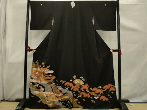 平和屋着物■豪華黒留袖 駒刺繍 松竹梅飛鶴宝尽くし 金糸 金彩 正絹 逸品 AAAT9560sx 平和屋着物■豪華黒留袖 駒刺繍 松竹梅飛鶴宝尽くし 金糸 金彩 正絹 逸品 AAAT9560sx