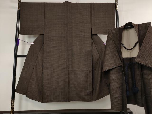 平和屋本店■極上 男性 国指定重要無形文化財 本場久米島紬 手織 アンサンブル 羽織紐付き 逸品 DZAA4531kh5