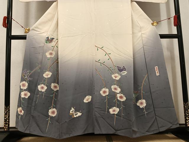 平和屋の平和屋着物●世界的人形師　辻村寿三郎　ジュサブロー　訪問着　花蝶文　暈し染め　正絹　逸品　AABI8490ph｜アングル3
