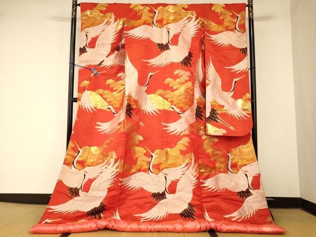 平和屋本店●色打掛 和装 婚礼 結婚式 花嫁 神社挙式 唐織 飛鶴山重ね松文 金糸 逸品 AABM0848fw