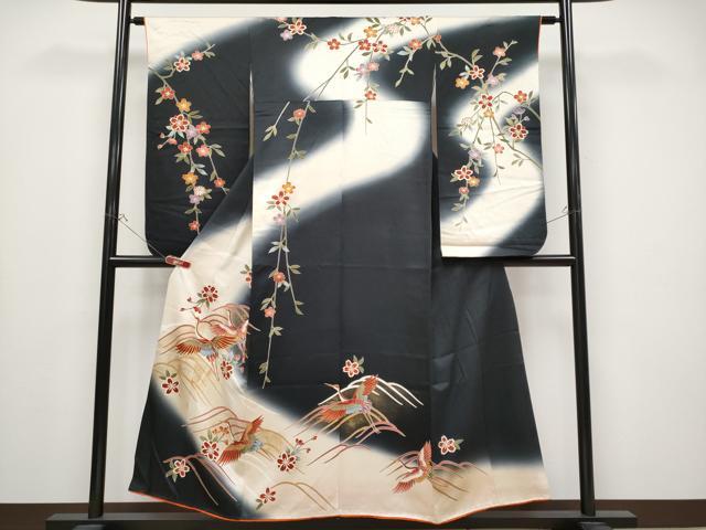 平和屋着物∵極上　女の子　十三参り　子供　祝着　駒刺繍　飛鶴枝垂れ花文　暈し染め　黒地　逸品　CYA..