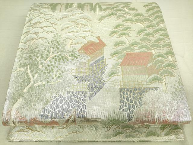 ■■■　サイズ　■■■ 長さ 424cm 幅 31cm程 ■■■　商品詳細　■■■ 【正絹・関西仕立て】 詳細に関しましては、画像をご確認ください。 大変上質な逸品になります。 お安く出品致しますので、是非この機会にいかがでしょうか？ ■■■　注意事項　■■■ ■当店は在庫保管場所・発送場所が異なる関係上、同梱での発送ができかねます。 複数点ご購入の場合は、お手数ですが1点ずつ購入手続きをお願いいたします。 ■モニター発色の具合により色合いが異なる場合がございます。 ■寸法は多少の誤差が生じる場合がございますのでご了承ください。 ■シミ等のチェックには注意を払っておりますが、見落としがある場合もございますし、個人の見解も様々ですので神経質な方のご購入はお控えください。 ■箪笥に入っておりました着物や帯なので畳みシワや匂いがあるものもございます。 ■お休みは基本的に土日祝となりますが、その他臨時でお休みする場合がございますのでご了承ください。 ■商品の発送は平日のみの発送となります。 ■夜間と土曜、日曜日はお問い合わせの回答が遅れる場合がございます。 ■当店では、お直し、紋入れ、お手入れ等は承っておりません。 ■生地の状態（ヤケ、経年劣化等）によってはサイズ直しが出来ない場合がございます。 その点もどうかご了承のうえ、ご購入をお願いいたします。 ■着物のサイズ目安は下記を参考ください↓ ＜女性着物＞　身長-10cm+5cmが着用可能サイズ(お端折り次第) 　例）身長160cmの方→着物身丈150cm〜165cm ＜男性着物＞　身長-27cm ±5cmが着用可能サイズ 　例）身長170cmの方→着物身丈138cm〜148cm
