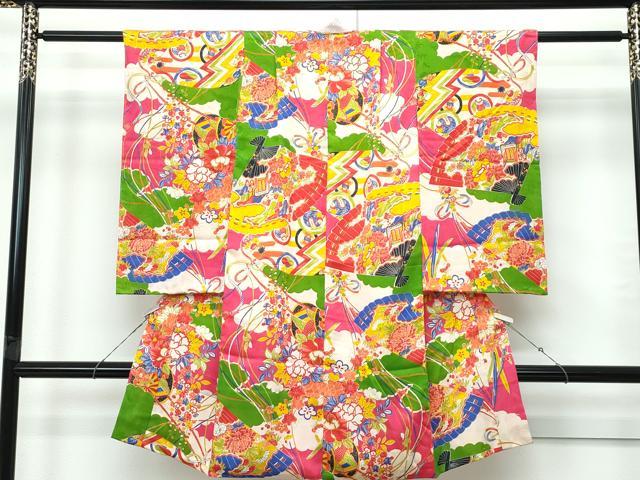 ■■■　サイズ　■■■ 身丈 101cm（肩から） 裄丈 48cm（肩上げ 2cm） 袖丈 61cm 袖幅 28.5cm 前幅 20cm 後幅 25cm 着物縫いこみ 内揚げ 0 cm 裄 お袖側 約 4.5cm　身頃側 約 1cm ■■■　商品詳細　■■■ 【正絹】 状態は接写画像のように、 表地所々に薄い汚れがございます。 大変上質な極上の逸品になります。 お安く出品致しますので、是非この機会にいかがでしょうか？ ※大正ロマンなレトロ品です。 和モダン・レトロ感をお楽しみください。 アンティークになりますので お品物の状態の感じ方には個人差がございます。 ご理解の上でのご入札をお願い致します。 ■■■　注意事項　■■■ ■モニター発色の具合により色合いが異なる場合がございます。 ■寸法は多少の誤差が生じる場合がございますのでご了承ください。 ■縫込みの長さが左右非対称の場合は短い部分を記載しております。 左右非対称であってもご返品・お値引き等の保証は出来かねますので、ご了承の上ご購入をお願い致します。 ■シミ等のチェックには注意を払っておりますが、見落としがある場合もございますし、個人の見解も様々ですので神経質な方のご購入はお控えください。 ■箪笥に入っておりました着物や帯なので畳みシワや匂いがあるものもございます。 ■お休みは基本的に土日祝となりますが、その他臨時でお休みする場合がございますのでご了承ください。 ■商品の発送は平日のみの発送となります。 ■夜間と土曜、日曜日はお問い合わせの回答が遅れる場合がございます。 ■当店では、お直し、紋入れ、お手入れ等は承っておりません。 ■生地の状態（ヤケ、経年劣化等）によってはサイズ直しが出来ない場合がございます。 その点もどうかご了承のうえ、ご購入をお願いいたします。 ■弊社で取り扱う商品は一点ものにつき、時期や在庫状況に応じて金額が変更となる場合がございます。 ■検針は行っておりません。予めご了承いただきますようお願いいたします。 ■【洗える着物】と記載のある商品におきましては、商品お届け後に洗濯を行ってしまってからのご返品にはご対応しかねます。 念の為、専門店でのお手入れをお願いいたします。 ■着物のサイズ目安は下記を参考ください↓ ＜女性着物＞　お端折り次第で＋5?　−10?が着用可能サイズ 　例）身丈170?の場合、身長160?〜175? ＜男性着物＞　身丈＋約25?〜27?程が適応身長 　例）身丈155?の場合、身長180〜182?
