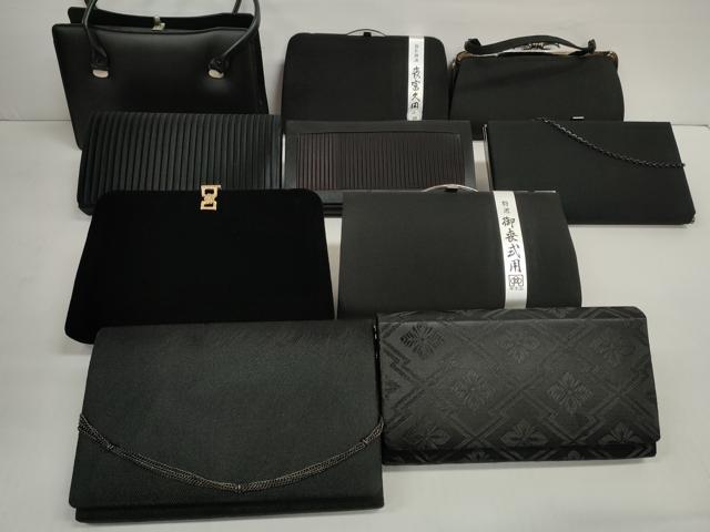 ■■■　商品詳細　■■■ ※こちらのお品はまとめての出品となりますので、 汚れ・サイズ等の詳細は記載しておりません。 ご理解の上でのご入札をお願い致します。 大変上質な逸品になります。 お安く出品致しますので、是非この機会にいかがでしょうか？ ■■■　注意事項　■■■ ■モニター発色の具合により色合いが異なる場合がございます。 ■寸法は多少の誤差が生じる場合がございますのでご了承ください。 ■縫込みの長さが左右非対称の場合は短い部分を記載しております。 左右非対称であってもご返品・お値引き等の保証は出来かねますので、ご了承の上ご購入をお願い致します。 ■シミ等のチェックには注意を払っておりますが、見落としがある場合もございますし、個人の見解も様々ですので神経質な方のご購入はお控えください。 ■箪笥に入っておりました着物や帯なので畳みシワや匂いがあるものもございます。 ■お休みは基本的に土日祝となりますが、その他臨時でお休みする場合がございますのでご了承ください。 ■商品の発送は平日のみの発送となります。 ■夜間と土曜、日曜日はお問い合わせの回答が遅れる場合がございます。 ■当店では、お直し、紋入れ、お手入れ等は承っておりません。 ■生地の状態（ヤケ、経年劣化等）によってはサイズ直しが出来ない場合がございます。 その点もどうかご了承のうえ、ご購入をお願いいたします。 ■弊社で取り扱う商品は一点ものにつき、時期や在庫状況に応じて金額が変更となる場合がございます。 ■検針は行っておりません。予めご了承いただきますようお願いいたします。 ■【洗える着物】と記載のある商品におきましては、商品お届け後に洗濯を行ってしまってからのご返品にはご対応しかねます。 念の為、専門店でのお手入れをお願いいたします。 ■着物のサイズ目安は下記を参考ください↓ ＜女性着物＞　お端折り次第で＋5cm　−1cmが着用可能サイズ 　例）身丈170cmの場合、身長160cm〜175cm ＜男性着物＞　身丈＋約25cm〜27cm程が適応身長 　例）身丈155cmの場合、身長180〜182cm