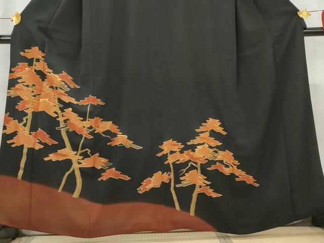 平和屋着物■豪華黒留袖　駒刺繍　枝松　暈し染め　金糸　正絹　逸品　AABC7953cs