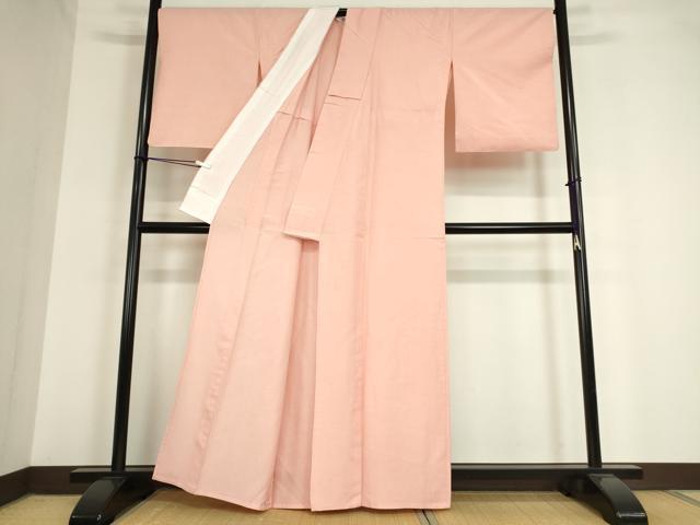 平和屋の平和屋着物▽上質な紬 単衣 珊瑚色 正絹 逸品 DAAT9735az｜アングル3