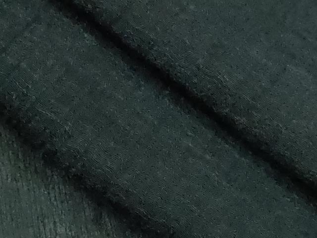 ■■■　サイズ　■■■ 身丈 140cm（肩から） 裄丈 65cm 袖丈 48cm　縫込み 2cm 袖幅 33cm 前幅 25cm 後幅 31.5cm 着物縫いこみ 内揚げ 6cm 裄 お袖側 約1cm　身頃側 約0cm ■■■　商品詳細　■■■ 【交織】 状態は特に目立ったシミ汚れなどもなく大変良い状態です。 お安く出品致しますので、是非この機会にいかがでしょうか？ ■■■　注意事項　■■■ ■モニター発色の具合により色合いが異なる場合がございます。 ■寸法は多少の誤差が生じる場合がございますのでご了承ください。 ■縫込みの長さが左右非対称の場合は短い部分を記載しております。 左右非対称であってもご返品・お値引き等の保証は出来かねますので、ご了承の上ご購入をお願い致します。 ■シミ等のチェックには注意を払っておりますが、見落としがある場合もございますし、個人の見解も様々ですので神経質な方のご購入はお控えください。 ■箪笥に入っておりました着物や帯なので畳みシワや匂いがあるものもございます。 ■お休みは基本的に土日祝となりますが、その他臨時でお休みする場合がございますのでご了承ください。 ■商品の発送は平日のみの発送となります。 ■夜間と土曜、日曜日はお問い合わせの回答が遅れる場合がございます。 ■当店では、お直し、紋入れ、お手入れ等は承っておりません。 ■生地の状態（ヤケ、経年劣化等）によってはサイズ直しが出来ない場合がございます。 その点もどうかご了承のうえ、ご購入をお願いいたします。 ■弊社で取り扱う商品は一点ものにつき、時期や在庫状況に応じて金額が変更となる場合がございます。 ■検針は行っておりません。予めご了承いただきますようお願いいたします。 ■【洗える着物】と記載のある商品におきましては、商品お届け後に洗濯を行ってしまってからのご返品にはご対応しかねます。 念の為、専門店でのお手入れをお願いいたします。 ■写真に写っている物が全てになります。それ以外の付属品はございませんのでご了承ください。 ■状態に関する写真につきましては、掲載可能な写真枚数に限りがあるため、各箇所につき1枚参考画像を掲載しております。 ■着物のサイズ目安は下記を参考ください↓ ＜女性着物＞　お端折り次第で＋5cm　－1cmが着用可能サイズ 　例）身丈170cmの場合、身長160cm～175cm ＜男性着物＞　身丈＋約25cm～27cm程が適応身長 　例）身丈155cmの場合、身長180～182cm