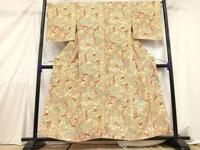 ■■■　サイズ　■■■ 身丈 155cm（肩から） 裄丈 67cm 袖丈 49cm　縫込み 5cm 袖幅 33cm 前幅 25cm 後幅 30cm 着物縫いこみ 内揚げ 0cm 裄 お袖側 約1.5cm　身頃側 約3cm ■■■　商品詳細　■■■ 【正絹】 状態は特に目立ったシミ汚れなどもなく大変良い状態です。 大変上質な逸品になります。 お安く出品致しますので、是非この機会にいかがでしょうか？ ■■■　注意事項　■■■ ■モニター発色の具合により色合いが異なる場合がございます。 ■寸法は多少の誤差が生じる場合がございますのでご了承ください。 ■縫込みの長さが左右非対称の場合は短い部分を記載しております。 左右非対称であってもご返品・お値引き等の保証は出来かねますので、ご了承の上ご購入をお願い致します。 ■シミ等のチェックには注意を払っておりますが、見落としがある場合もございますし、個人の見解も様々ですので神経質な方のご購入はお控えください。 ■箪笥に入っておりました着物や帯なので畳みシワや匂いがあるものもございます。 ■お休みは基本的に土日祝となりますが、その他臨時でお休みする場合がございますのでご了承ください。 ■商品の発送は平日のみの発送となります。 ■夜間と土曜、日曜日はお問い合わせの回答が遅れる場合がございます。 ■当店では、お直し、紋入れ、お手入れ等は承っておりません。 ■生地の状態（ヤケ、経年劣化等）によってはサイズ直しが出来ない場合がございます。 その点もどうかご了承のうえ、ご購入をお願いいたします。 ■弊社で取り扱う商品は一点ものにつき、時期や在庫状況に応じて金額が変更となる場合がございます。 ■検針は行っておりません。予めご了承いただきますようお願いいたします。 ■【洗える着物】と記載のある商品におきましては、商品お届け後に洗濯を行ってしまってからのご返品にはご対応しかねます。 念の為、専門店でのお手入れをお願いいたします。 ■着物のサイズ目安は下記を参考ください↓ ＜女性着物＞　お端折り次第で＋5cm　−1cmが着用可能サイズ 　例）身丈170cmの場合、身長160cm〜175cm ＜男性着物＞　身丈＋約25cm〜27cm程が適応身長 　例）身丈155cmの場合、身長180〜182cm