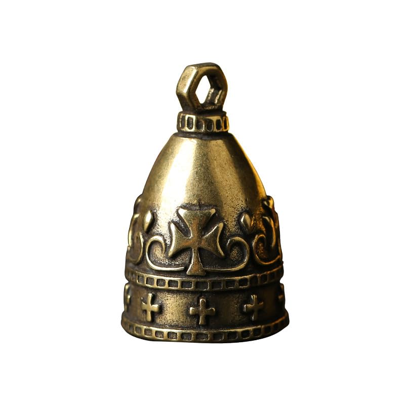商品情報商品の説明【製品の特徴】 このレトロな真鍮製鈴チャームは、実用性と芸術性を兼ね備えた日常アクセサリーであり、キーホルダーやバッグチャーム、DIYクラフトなど幅広い用途に対応します。主な仕様 【レトロなスタイル】：厳選されたヴィンテージ真鍮素材で作られており、クラシックで優雅なデザインがキーリングに独自の味わいと個性を与えます。【澄んだ音色】：内部に小さな鈴が内蔵されており、軽く揺らすだけで耳に心地よいクリアな音色が響き、癒しのひとときを演出します。【多機能デザイン】：車のキーリング、バッグチャーム、スマホストラップ、DIYアクセサリーなど幅広いシーンで活用可能な万能アイテムです。【精巧な仕上げ】：手作業による丁寧な研磨により、真鍮特有の自然な光沢が引き立ち、酸化や腐食にも強く、長く美しさを保ちます。【贈り物にも最適】：コンパクトで洗練されたデザインは、友人や恋人へのギフトはもちろん、自分へのご褒美にもぴったりです。