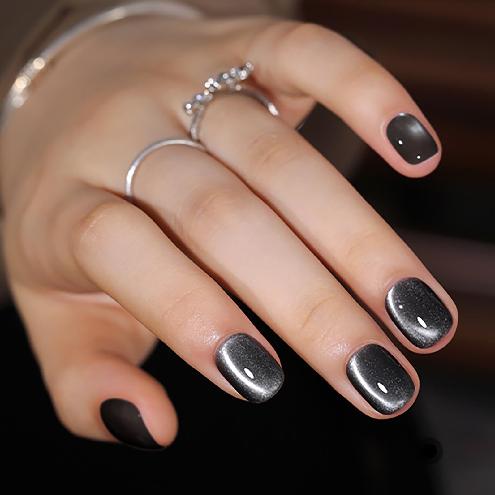 【送料無料】BHIDENAW ネイルチップ ショート 24枚入 人気 和風 かわいい シンプル おしゃれ 成人式 結婚式 パーティー 日常生活に使用できます 花嫁ネイル 光沢 つけ爪 両面テープ ウッドスティック 色：一目惚れ/20、サイズ：M