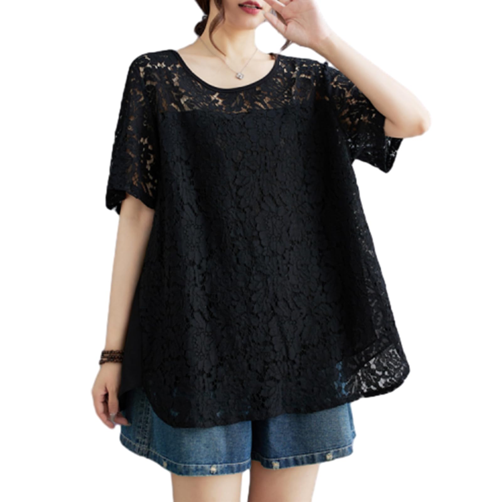 【送料無料】[CCGGOWMM] ブラウス レディース 半袖 クルーネック tシャツ 花柄 トップス 透かし彫り シフォン レースシャツ スリット エレガント 裏地付き 大きいサイズ おしゃれ 大人 着痩せ オフィス 通勤 きれいめ ファッション カジュアル 色：ブラック、サイズ：2XL