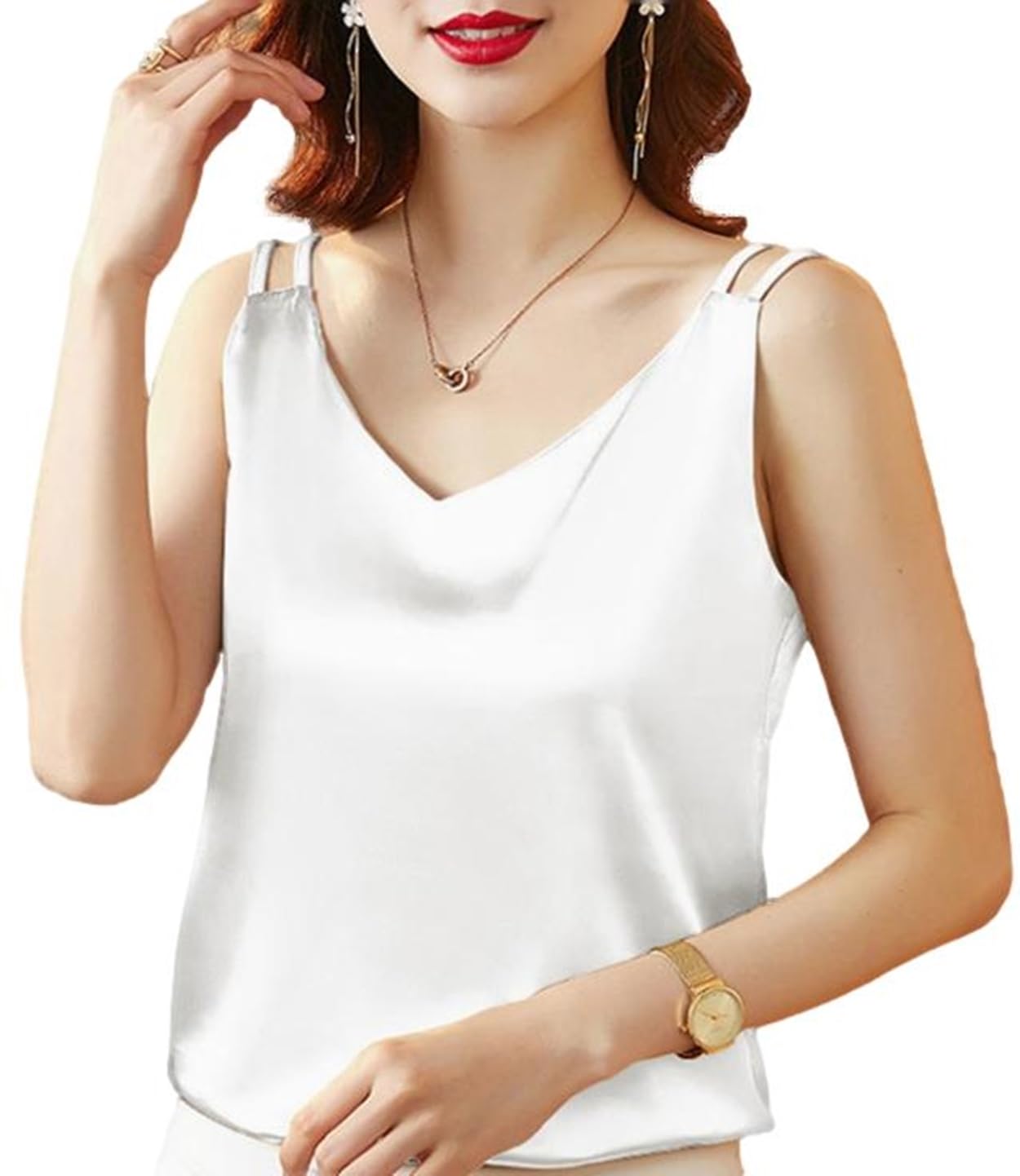 【送料無料】[Aquamie] キャミソール サテン インナー 光沢 ツルツル 見せキャミ ノースリーブ トップス 無地 シンプル シルク風 夏 レディース 色：ホワイト、サイズ：M