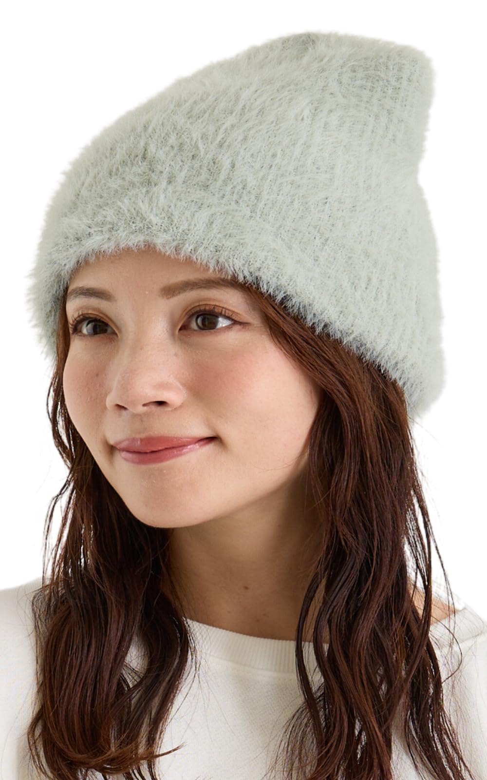 商品情報商品の説明主な仕様 【肌触りと生地感にこだわったニット帽子】ほどよく表面が起毛していて、触れた瞬間にその心地よさを感じることができます。また、内側もふわふわで暖かさをキープし、寒い季節にも快適な被り心地を提供します。【ミルキーカラーの優しい色合い】柔らかな色合いのミルキーカラーが、優しい印象を与え、女性らしさを引き立てます。フェミニンで優雅なスタイルにぴったりです。さらに、柔らかな色合いのおかげで、様々なコーディネートにマッチします。寒い季節に暖かさとスタイルを提供する一方で、おしゃれ度も高めることができます。【頭にフィットしやすく被りやすい】柔軟性のある素材で作られているため伸縮性があり、きつさや締めつけ感などストレスフリーで被ることができます。【存在感がありながらもシンプルなデザイン】ゆるふわな印象で小顔効果が期待できます。コーディネートのアクセントにも最適。幅広いシーンで活躍します。