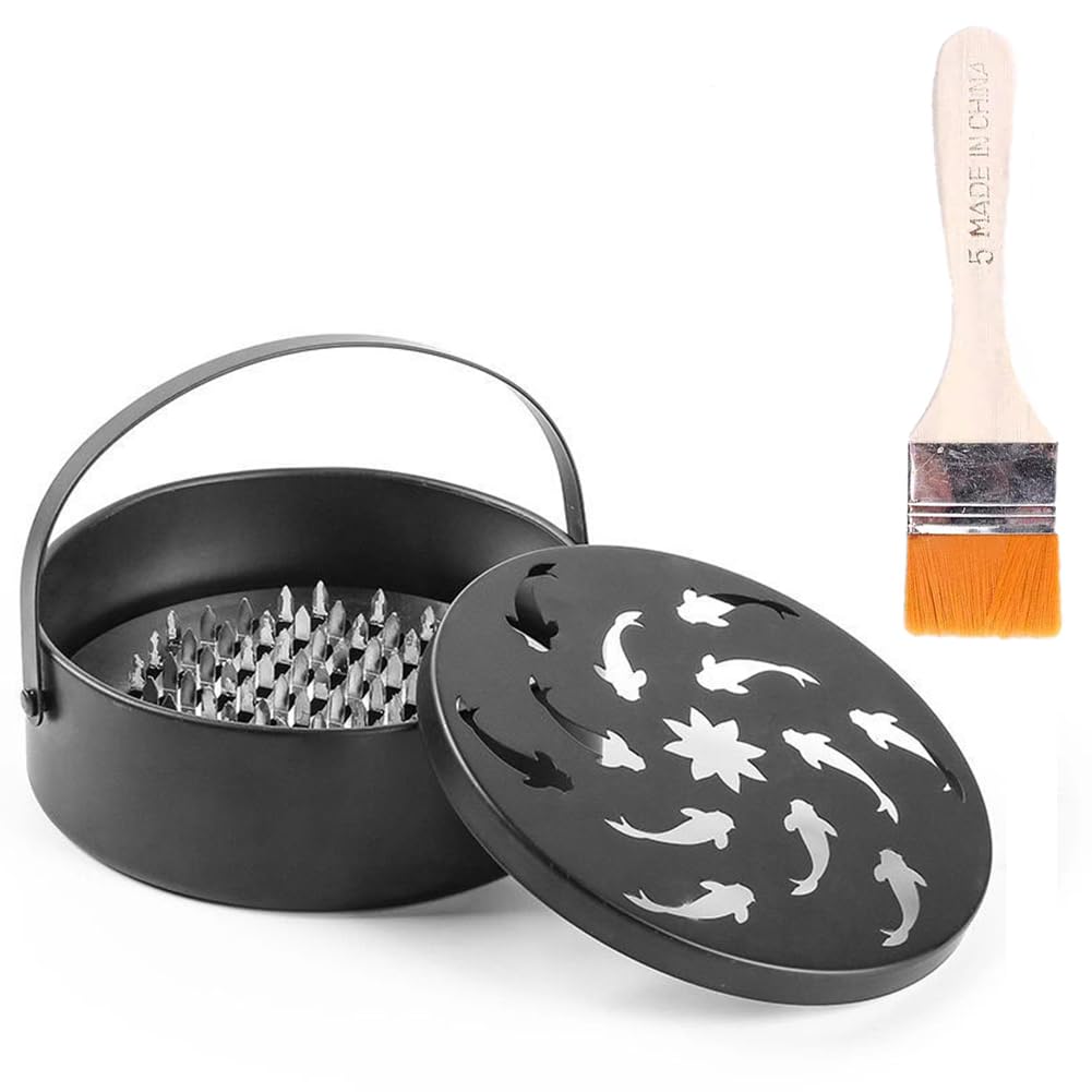 【送料無料】防蚊 蚊取線香入れ 蚊遣り 蚊取り線香 スチール製 蚊取りポット 蚊取り線香ホルダー 吊り下げ ブロック 虫よけ 蚊取り器 持ち運び便利 刺さずに使える 屋外 屋内 刷毛付き 色：H