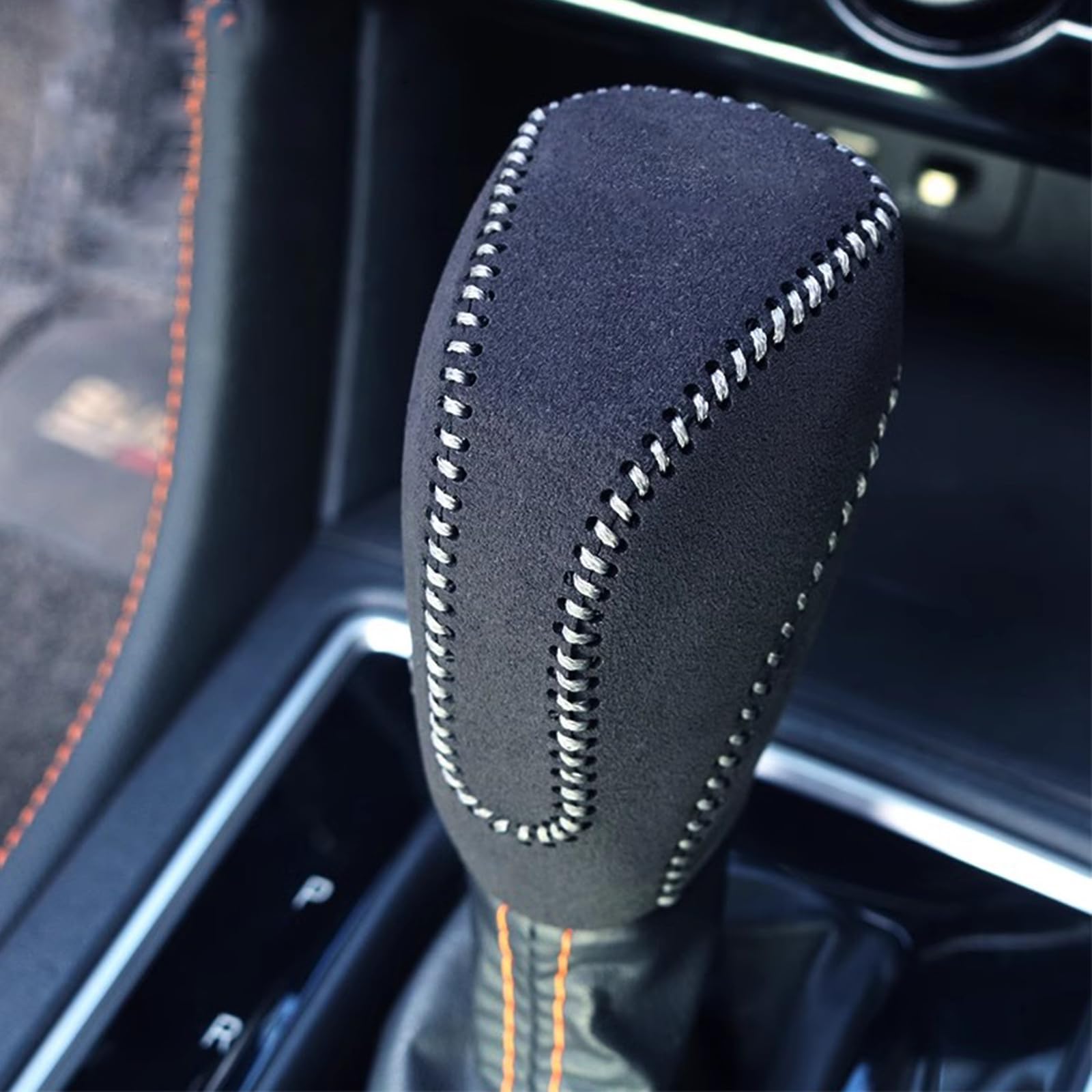 【送料無料】Fucaten 適合 スバル レヴォーグ VN系 フォレスター SK系 レガシィアウトバック BT系 インプレッサG4 GK系 インプレッサスポーツ GT系 シフトノブカバー シフトグリップカバー ガーニッシュ 汚れ防止 装着語説明書付き 色：スエード調生地