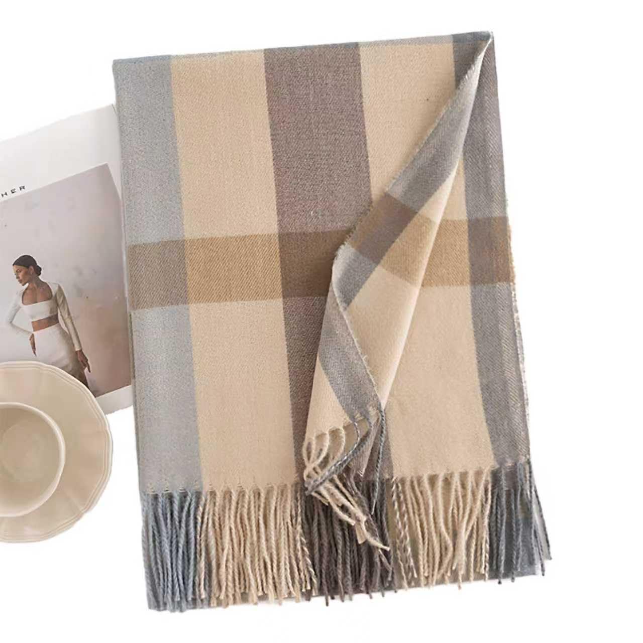 【送料無料】[LEZOOY] マフラー レディース 秋冬 やわらかい ストール 温かい 軽い 防風防寒 ネックウォーマー 厚手 マフラー 裏起毛 冷え対策 大判 ブロックチェック パーティー スキー アウトドア 通勤 登山 男女兼用 180*70CM 色：ベージュ、サイズ：Free Size