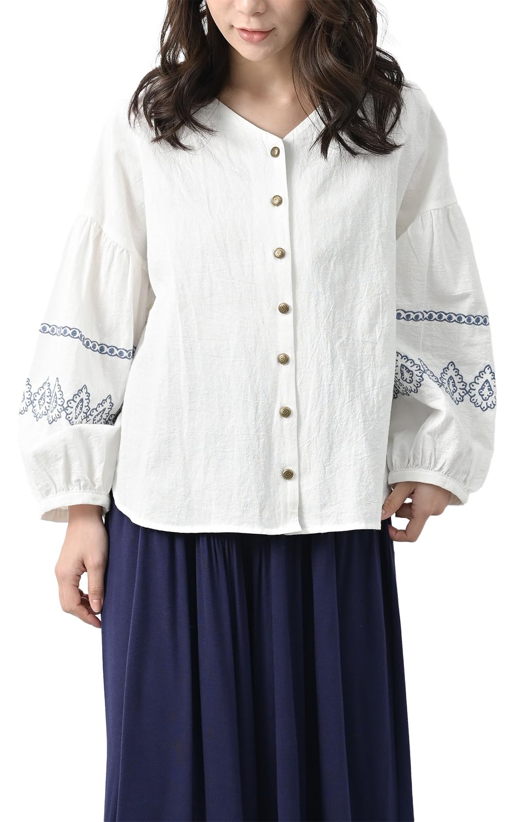 【送料無料】[JANJAM] 大きいサイズ レディース 袖刺繍ギャザーシャツ 長袖 前開きボタン lesOLIVADES cotton100 トップス 色：ホワイト、サイズ：3L