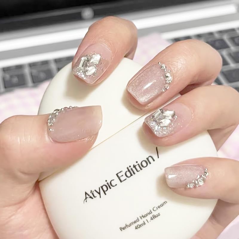 商品情報商品の説明主な仕様 【自然なフィット感】エコABS素材を使用しており作ったネイルチップため、通気性と光沢感があり、後端部が薄い、前端部が厚いの特徴あり、爪の表面に貼りやすくて自然なフィット感を実現に・・〜長持ちして、壊れにくく、繰り...