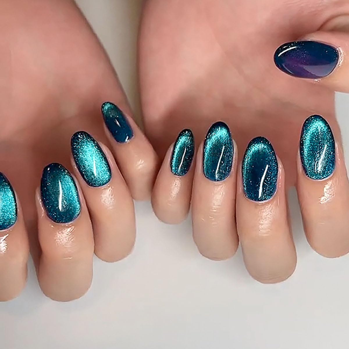 【送料無料】手作り ネイルチップ 立体 韓国 人気 いちご 5d ネイルアート つけ爪デザイン 付け爪 24枚入 人気 かわいい シンプル おしゃれ ファッション パーティー 日常生活に使用できます 花嫁ネイル 光沢 つけ爪 色：マルチカラー、サイズ：標準サイズ