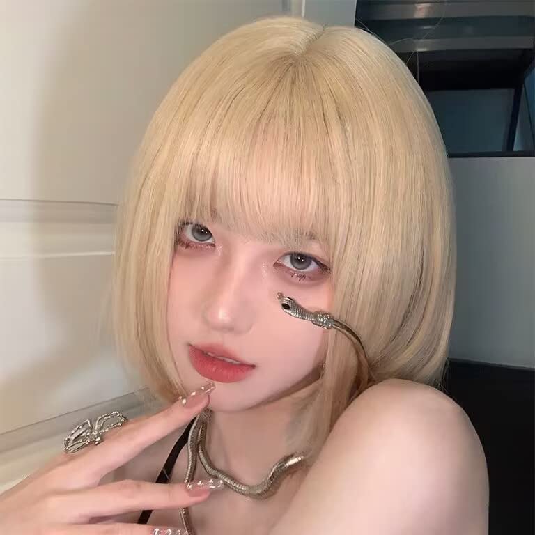 【送料無料】HAIRCUBE ウィッグ ショート ボブ フルウィッグ 金髪 ウィッグ 耐熱 自然 大人 小顔 原宿系 ぱっつん前髪 日常 (ゴールド)