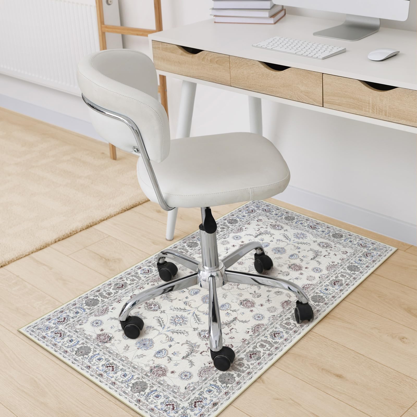 【送料無料】HAOCOO ラグマット 洗える 70х120cm ペルシャ風 チェアマット シェニール オールシーズン適用 花柄 滑り止め 防音 耐磨耗性 軽量 抗菌防臭 リビング ダイニング アンティーク 玄関マット ラグ オフホワイト