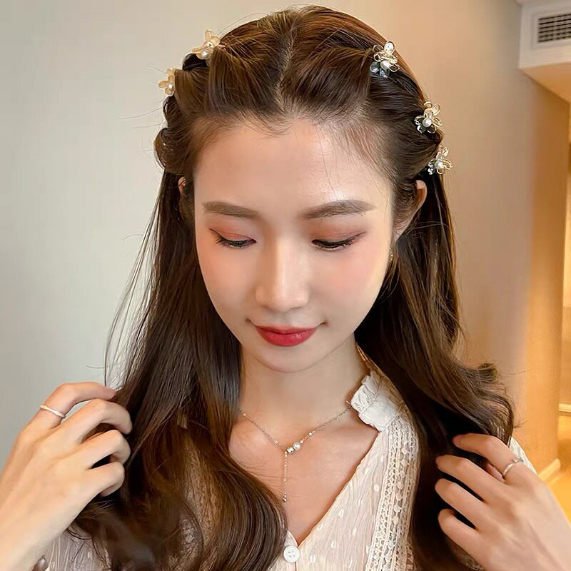 花形アクリルミニヘアクリップ【1ヶ】4type4colorヘアアクセサリー髪留めヘアアレンジシンプルパッチンどめ子供女の子花パッチン留めミニ小さいプチプラミニパッチンピンヘアアクセキッズお呼ばれ前髪留め髪飾り