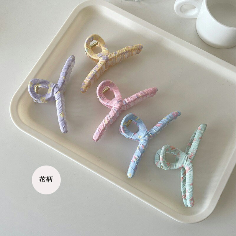 花柄 チェック 柄夏っぽい バンスクリップ ヘアクリップヘアアクセサリー　髪留め ヘアアレンジ シンプル パッチンどめ 子供 女の子 花 パッチン留め プチプラ パッチン ピン　ヘアアクセ キッズ　お呼ばれ　前髪留め　髪飾り シンプル　キュート　大人