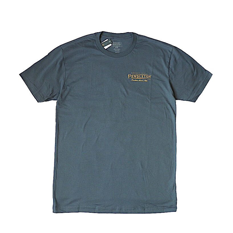 PENDLETON【ペンドルトン】MEN'S VINTAGE LOGO TEE 【ネコポス対応商品です】 必ず下記事項をご確認の上、ネコポスをご利用ください。 1.ネコポスはヤマト運輸がお届け先のポストにへ投函するサービスです。 2.ポスト投函ですので、代金引換決済でのご利用は出来ません。 3.お届け日は通常の宅配便と同じですが、時間指定はできません。 4.ラッピングはできません。 5.複数点のご注文の場合はヤマト運輸の宅配便で発送いたします。 ペンドルトン ヘリテージTシャツプログラムの中から,1863年より"WARRANTED TO BE A"を象徴する、ペンドルトンロゴをフロントにプリントしたTシャツのリリースです。ボディには30/1のシングルヤーンを使用したリングコーマブラッシュドコットンを使用してあり、ソフトな風合いを楽しむことができます。 *できるだけ現物に近い色で撮影することを心がけておりますが、光の具合により若干色の見え方に誤差が生じる場合がございます。 *ギフト対応はしておりませんので、予めご了承くださいませ。 Size S 身幅 46cm 着丈 69cm 肩幅 44cm 袖丈 19cm M 身幅 49cm 着丈 72cm 肩幅 47cm 袖丈 20cm L 身幅 53cm 着丈 74cm 肩幅 50cm 袖丈 22cm 素材：表地 コットン 100% 原産国：ニカラグアPendleton【ペンドルトン】 ネイティブアメリカンが残したトラディショナルなパターンを今に伝えるペンドルトンは1863年、オレゴン州ペンドルトンで，イギリス生まれのトーマス・ケイによってその歴史がはじまりました。バージンウールを使った高品質と美しいパターンで知られるブランケットをはじめ，現在では幅広く認知されています。今でも一族経営を貫き『アメリカの良心』と呼ばれるペンドルトン。アメリカの人々が贈ったこの言葉こそ、ペンドルトンに対する最高の賛辞と言えるでしょう。