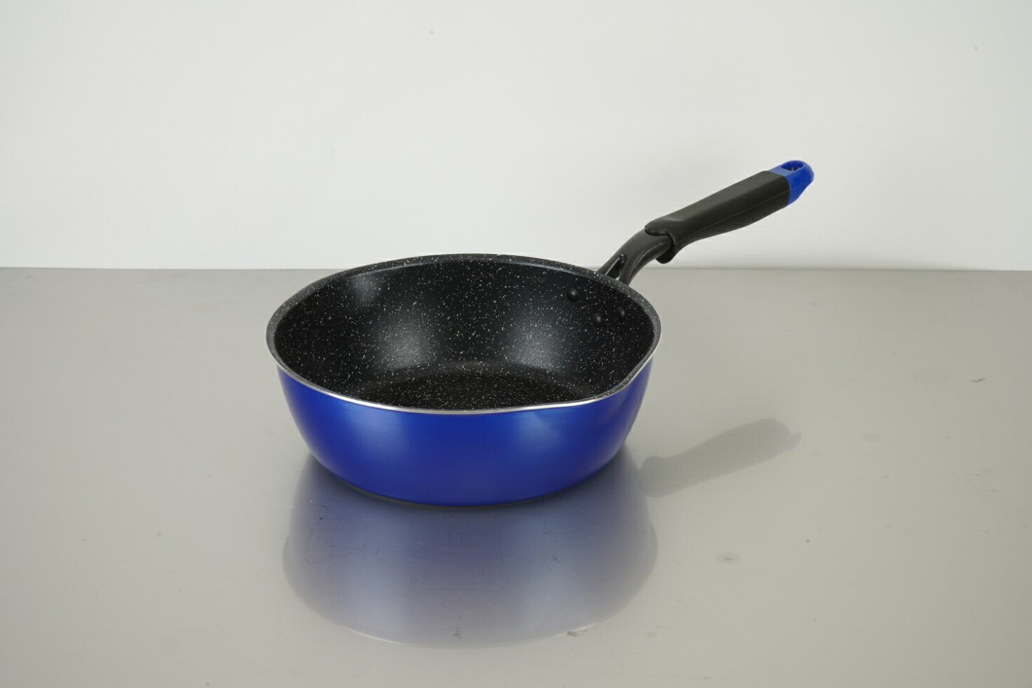 Rakuten - 和平 メガフッカNEO IH対応 フライパン 24cm ブルー RB-2153 【IH ガス 対応 鍋のように扱える 注ぎ口 焼く 茹でる 煮る 揚げる 軽量 フッ素加工 新生活 キッチン用品】