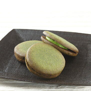 お菓子 ギフト お盆 お供え フィナンシェ 詰め合わせ 個包装 焼き菓子 内祝い 出産 結婚 お土産 ご挨拶 手土産 御中元 退職HTHC-13R 宇治抹茶 天峰使用 抹茶クリームサンドクッキー<天峰>9枚入り