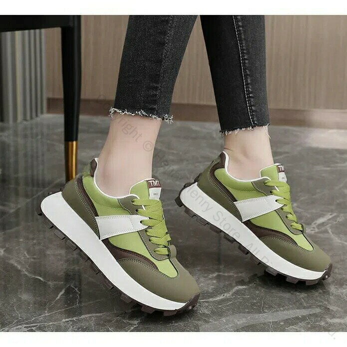 ゴルフ ゴルフシューズ レディース ソフトスパイク スパイクシューズスニーカー 軽量 屈曲性抜群 靴 女..